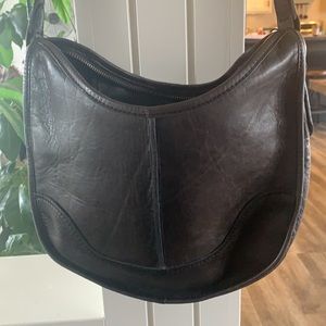 Frye Cara Saddle Crossbody in SMOKE